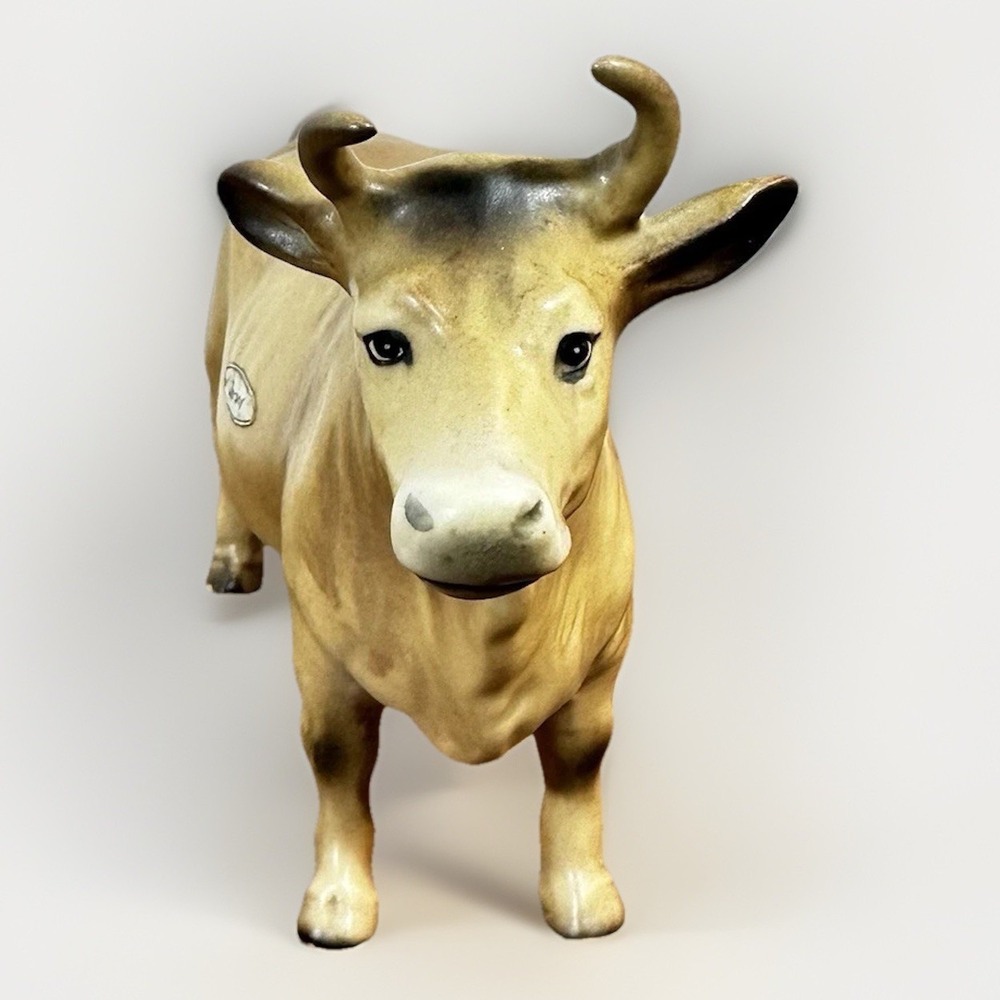 Vintage Lefton Jersey cow cattle figurine excellent Condition With Stickers